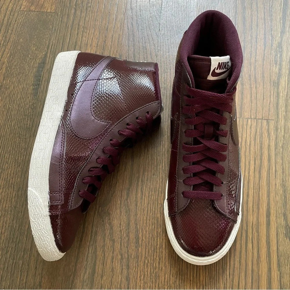 Nike BLAZER MID LTR PRM - Deep Burgundy Women 8.5 - Picture 1 of 11